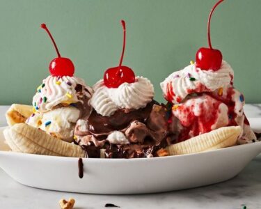 Banana Split Cake